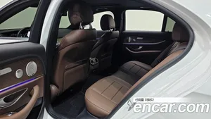 Mercedes-Benz E-Class, 2023 — миниатюра 16