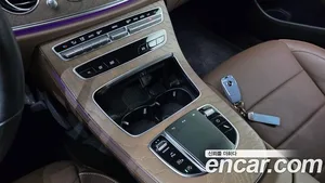 Mercedes-Benz E-Class, 2023 — миниатюра 27