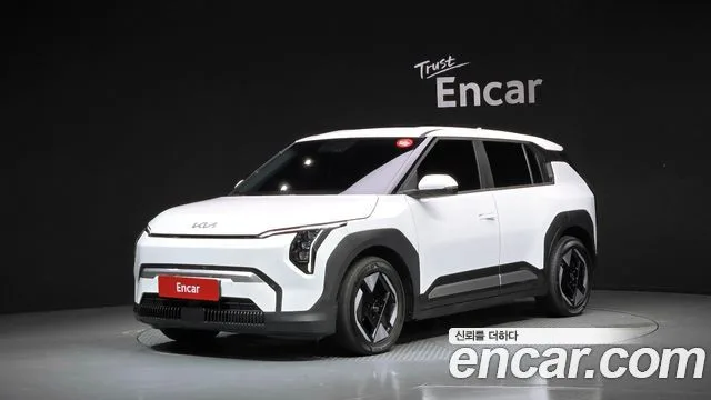 Kia EV3, 2024 — фото автомобиля из Кореи