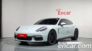 Porsche Panamera, 2018 — миниатюра 1