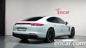 Porsche Panamera, 2018 — миниатюра 2