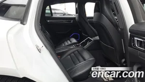 Porsche Panamera, 2018 — миниатюра 11