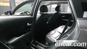 Kia Niro, 2017 — миниатюра 16