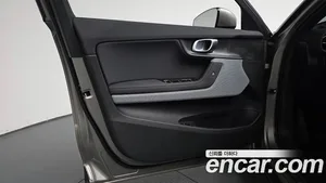 Polestar Polestar 2, 2022 — миниатюра 13