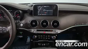 Kia Stinger, 2017 — миниатюра 23