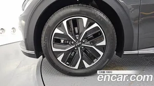Kia EV6, 2023 — миниатюра 5
