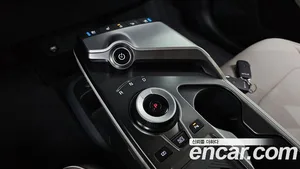 Kia EV6, 2023 — миниатюра 12