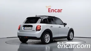 Mini Cooper, 2021 — миниатюра 1