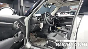 Mini Cooper, 2021 — миниатюра 12