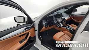 BMW 5-Series, 2018 — миниатюра 13