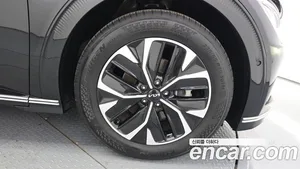 Kia EV6, 2023 — миниатюра 7