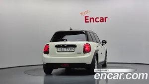 Mini Cooper, 2019 — миниатюра 4