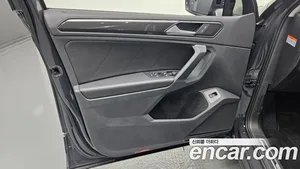 Volkswagen Tiguan, 2023 — миниатюра 14