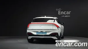 Kia EV6, 2023 — миниатюра 4
