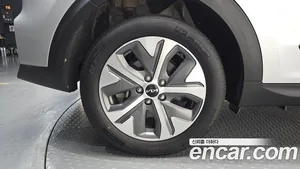 Kia Niro, 2022 — миниатюра 5