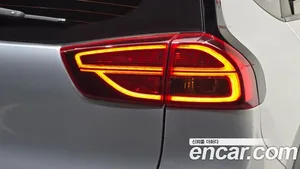 Kia Niro, 2022 — миниатюра 9