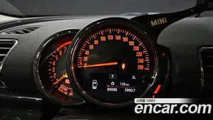Mini Clubman, 2019 — миниатюра 10