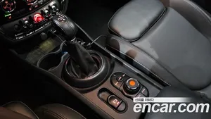 Mini Clubman, 2019 — миниатюра 11