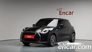 Mini Cooper, 2023 — миниатюра 1