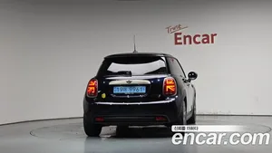 Mini Cooper, 2023 — миниатюра 4