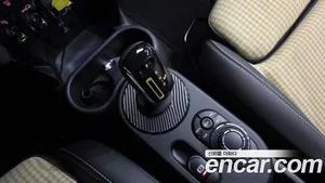 Mini Cooper, 2023 — миниатюра 9