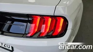 Ford Mustang, 2022 — миниатюра 9