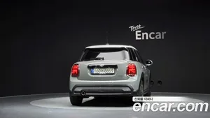 Mini Cooper, 2021 — миниатюра 4