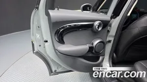 Mini Cooper, 2021 — миниатюра 15