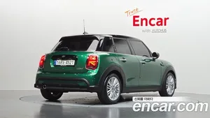Mini Cooper, 2022 — миниатюра 1