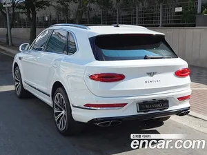 Bentley Bentayga, 2021 — миниатюра 2