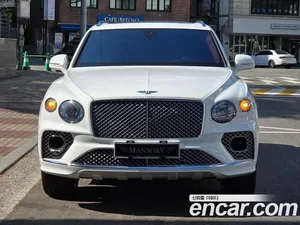 Bentley Bentayga, 2021 — миниатюра 3