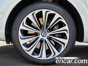 Bentley Bentayga, 2021 — миниатюра 5