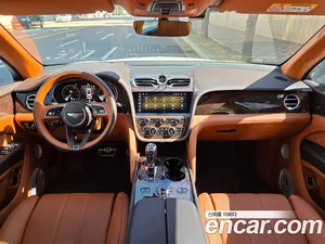 Bentley Bentayga, 2021 — миниатюра 7