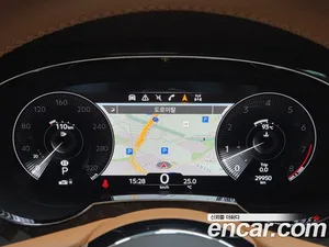 Bentley Bentayga, 2021 — миниатюра 8