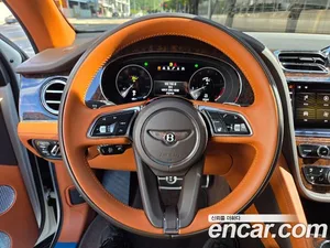 Bentley Bentayga, 2021 — миниатюра 11