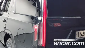 Cadillac Escalade, 2021 — миниатюра 9