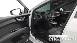 Audi Q4 e-tron, 2023 — миниатюра 13