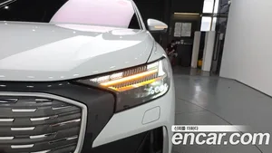 Audi Q4 e-tron, 2023 — миниатюра 8