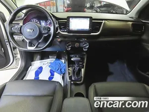 Kia Stonic, 2018 — миниатюра 10