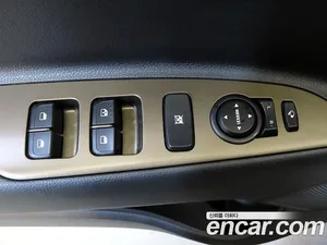 Kia Stonic, 2018 — миниатюра 13