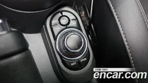 Mini Cooper Convertible, 2023 — миниатюра 32