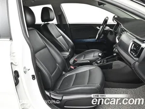 Kia Stonic, 2018 — миниатюра 10