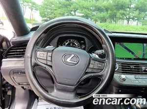 Lexus LS, 2018 — миниатюра 8