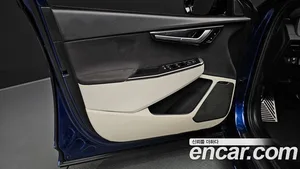 Kia EV6, 2023 — миниатюра 13