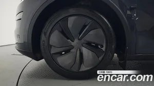 Tesla Model Y, 2025 — миниатюра 4