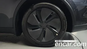 Tesla Model Y, 2025 — миниатюра 6