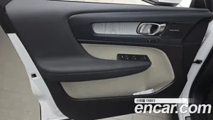 Volvo XC40, 2023 — миниатюра 14