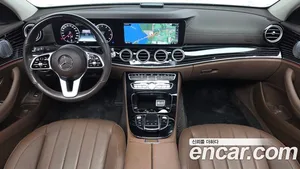 Mercedes-Benz E-Class, 2020 — миниатюра 10