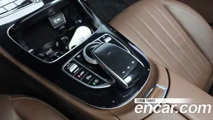 Mercedes-Benz E-Class, 2020 — миниатюра 29