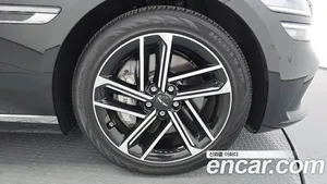Genesis G80, 2025 — миниатюра 7